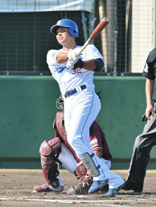 中日・石垣雅海、決勝打含む2安打に「毎日成長できるように頑張っていきます」【フェニックス・リーグ】（中日スポーツ）-Yahoo!ニュース news.yahoo.co.jp/articles/fe11d…

「6番・一塁」でスタメン出場した石垣雅海内野手が決勝打を含む2安打と快音を響かせた。