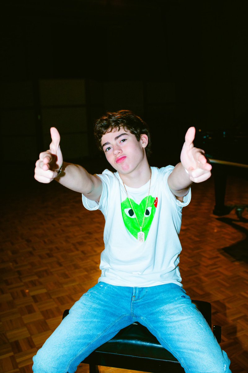 Ni Fiestas, Ni Floress🎶🍓🎥 #spotifysingle