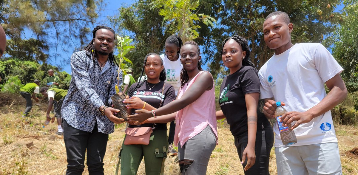 We've successfully marked #MazingiraDay2024 by planting more than 75 indigenous trees at Kamangu High School, creating the second botanical garden by <a href="/OfOndiri/">FRIENDS OF ONDIRI WETLAND</a>.🌳 

This was a perfect way to honor Mazingira Day establishing a lasting commitment to environmental protection.
