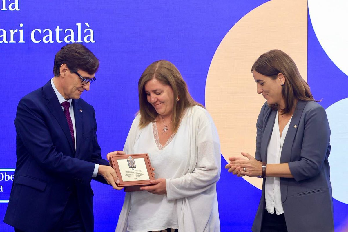 El màster interuniversitari en Estudis de Dones, on la <a href="/universitatURV/">Universitat Rovira i Virgili</a> ha participat des dels inicis, ha estat guadornat amb la menció M. Encarna Sanahuja Yll - Felicitats!! 👏👏🧡👇🏾
govern.cat/salapremsa/not…