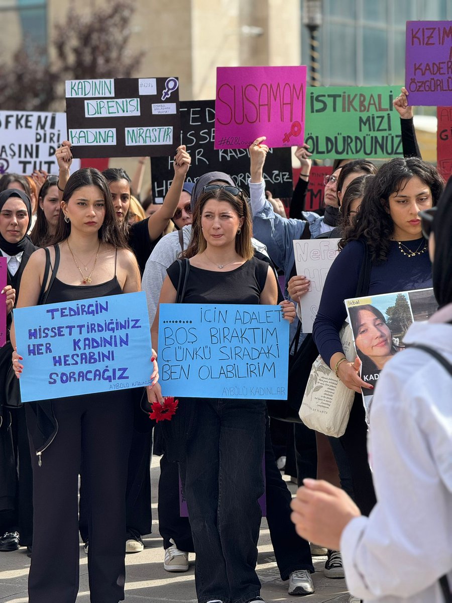 öfkeni diri, başını dik, kız kardeşinin elini sıkı tut
 #turkishwomenneedhelp
#turkishwomenareindanger #TurkishWomenNeedHelp