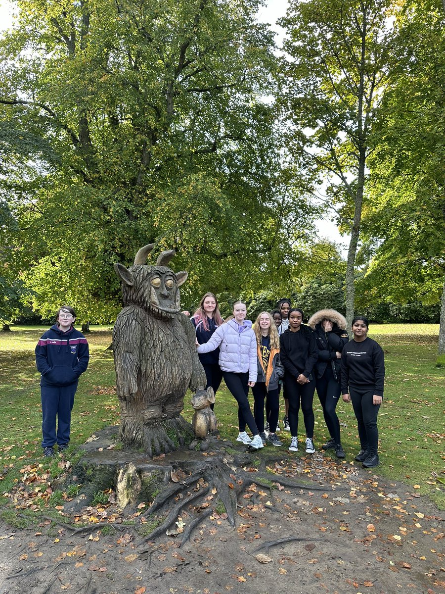 S3 park walk around Hazlehead- we had fun sight seeing although getting caught in hailstones wasn’t the ending we expected!⛈️

#TeamHarlaw 
<a href="/harlaw_academy/">Harlaw Academy</a>