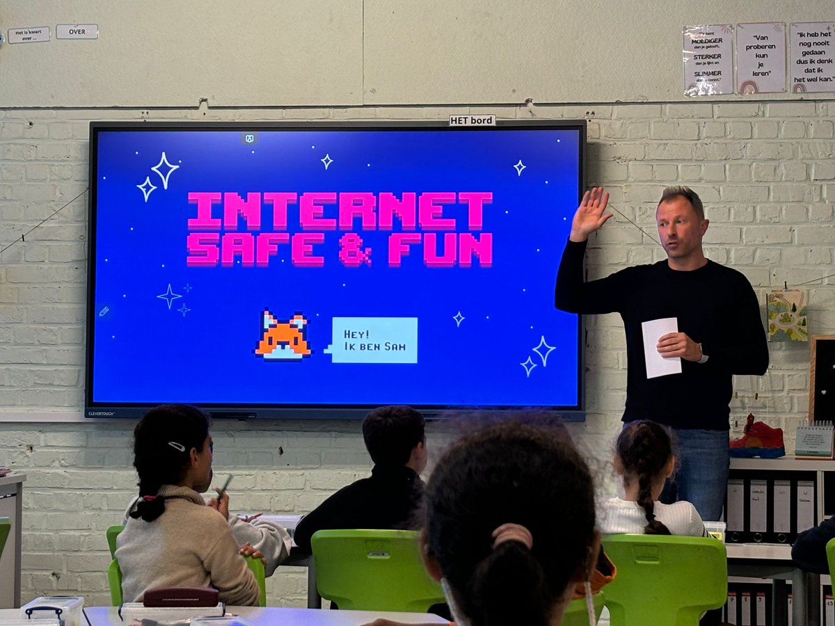 ChildFocusNL's tweet image. Vandaag trekken personeelsleden van @ProximusGroup, @DeloitteBelgium, @EY_Belgium, @nttdata_inc, Inchcape, @TotalEnergiesBE en @AstraZeneca naar scholen om 200 Internet Safe &amp;amp; Fun-workshops te geven over online veiligheid childfocus.be/nl-be/Over-ons… #internetsafeandfun #esafety