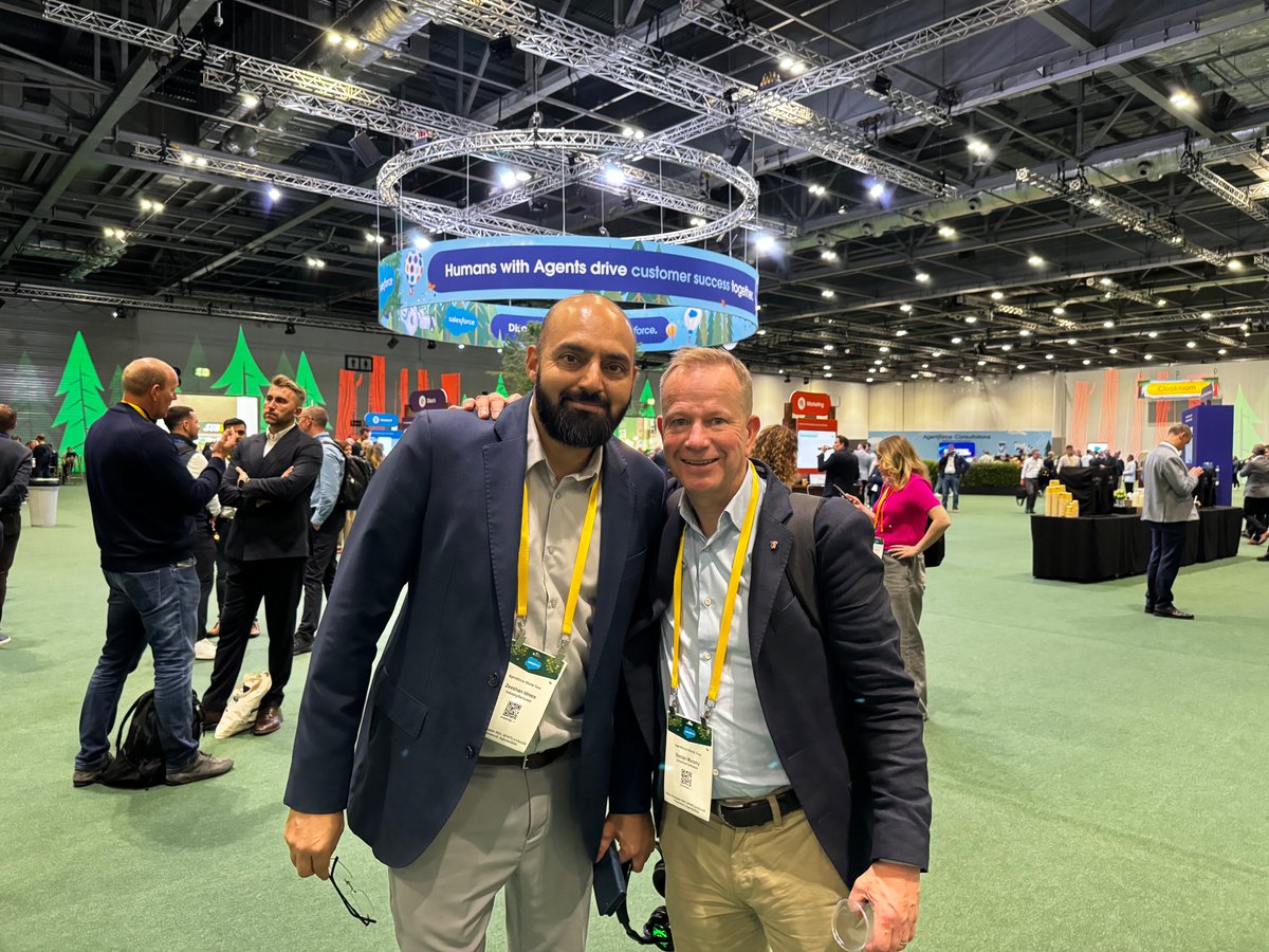 Smartbotsw's tweet photo. Now that's a wrap on an insightful day at the @SalesforceUK Agentforce World Tour London! We were thrilled to attend the event, where Zahra Bahrololoumi CBE , CEO UK&amp;I at Salesforce, shared key insights that resonate deeply with us at Smartbot.
#salesforce  #AgentforceTour https://t.co/iPIkOEw62h
