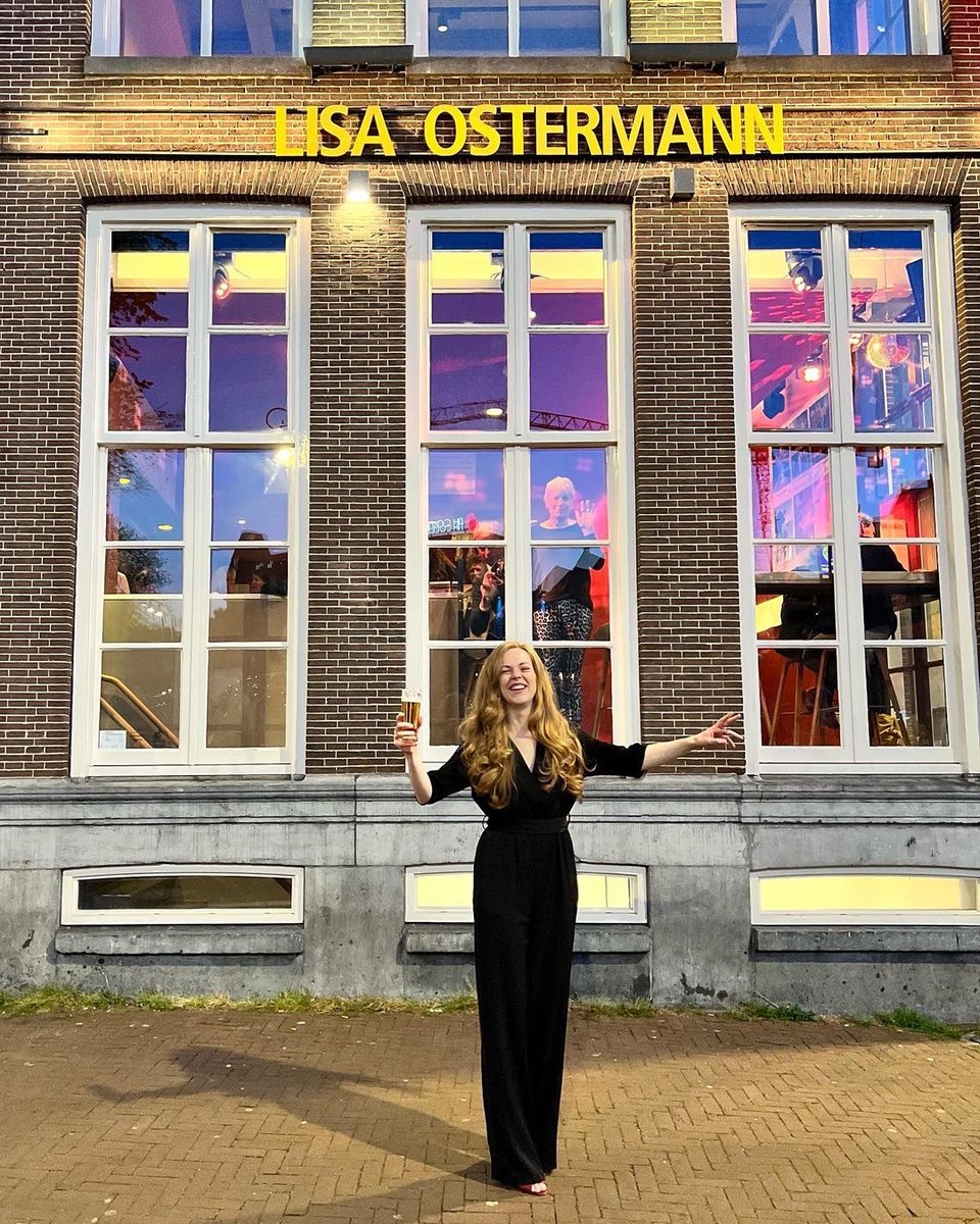 De Kleine Komedie (@dekleinekomedie) on Twitter photo De kaartverkoop voor de extra voorstelling voor Poelifinariowinnaar <a href="/lisaostermannn/">Lisa Ostermann</a> is zojuist van start gegaan. De allerlaatste kans in Amsterdam.
👉LISA OSTERMANN — Makkelijk in de omgang - reprise | De Kleine Komedie De kaartverkoop voor de extra voorstelling voor Poelifinariowinnaar <a href="/lisaostermannn/">Lisa Ostermann</a> is zojuist van start gegaan. De allerlaatste kans in Amsterdam.
👉LISA OSTERMANN — Makkelijk in de omgang - reprise | De Kleine Komedie