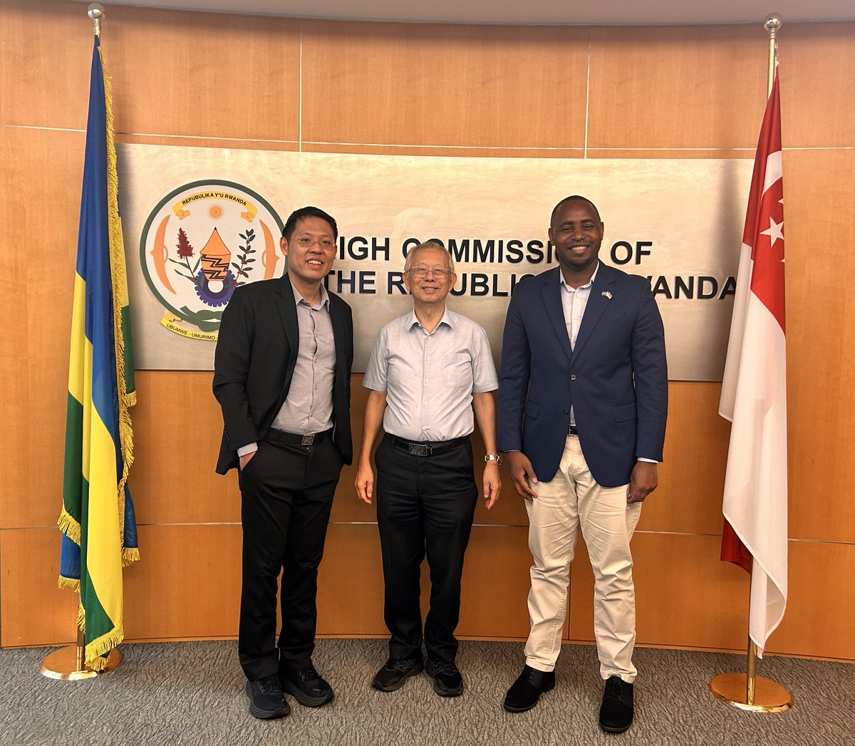 Last week, High Commissioner <a href="/Jadouwihanganye/">Jean de Dieu UWIHANGANYE</a> met with Yinglan Tan, Founding Managing Partner of the Southeast Asian technology venture capital firm Insignia Ventures Partners, and Siong Guan Lim, Advisor to the Group Executive Committee of the Singaporean sovereign wealth fund