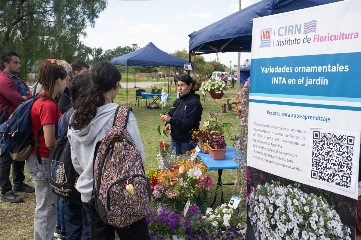 intaargentina's tweet photo. Cerca de 3000 personas pasaron ayer por la Semana de la Ciencia en nuestra Estación Experimental AMBA.

¡Te esperamos hoy para recorrer el trabajo que llevamos adelante de la mano de nuestros investigadores y técnicos!

📌 Av. Gob. Udaondo 1695, Ituzaingó. https://t.co/iOs7Bb1MqE