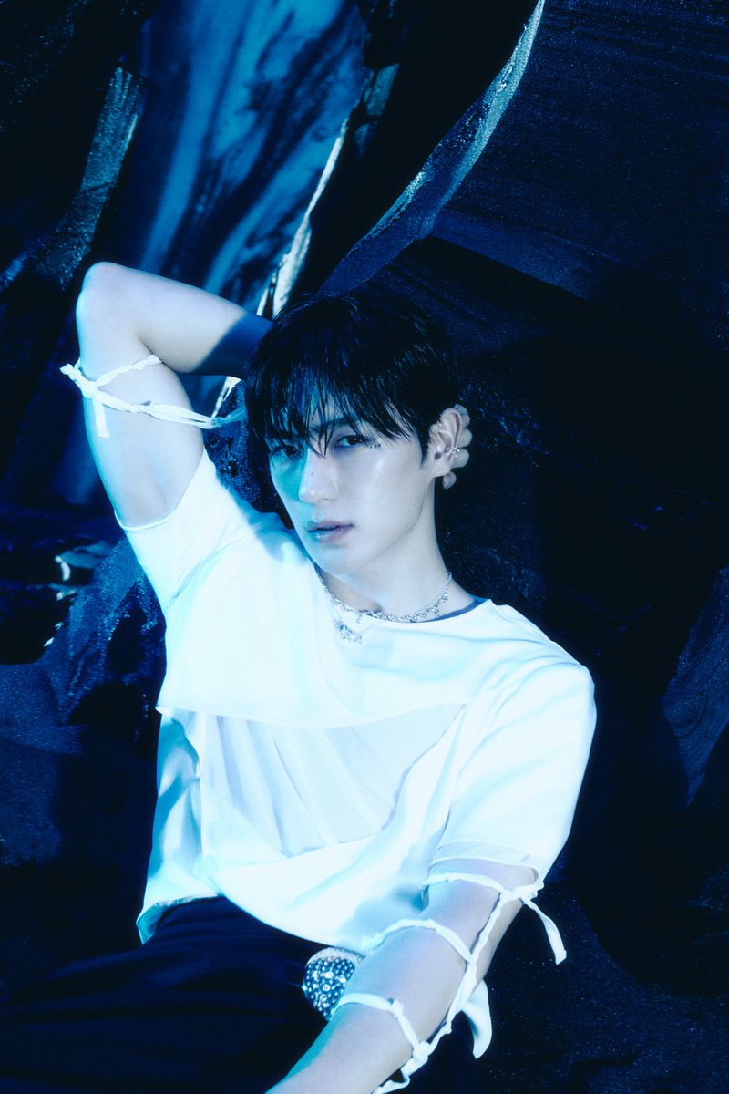 THE BOYZ(더보이즈) 9th MINI ALBUM [導火線] #Flash Concept Photo⁽²⁾

🕯 2024.10.28 6PM Release

#THEBOYZ #더보이즈 
#導火線 #도화선 #TRIGGER