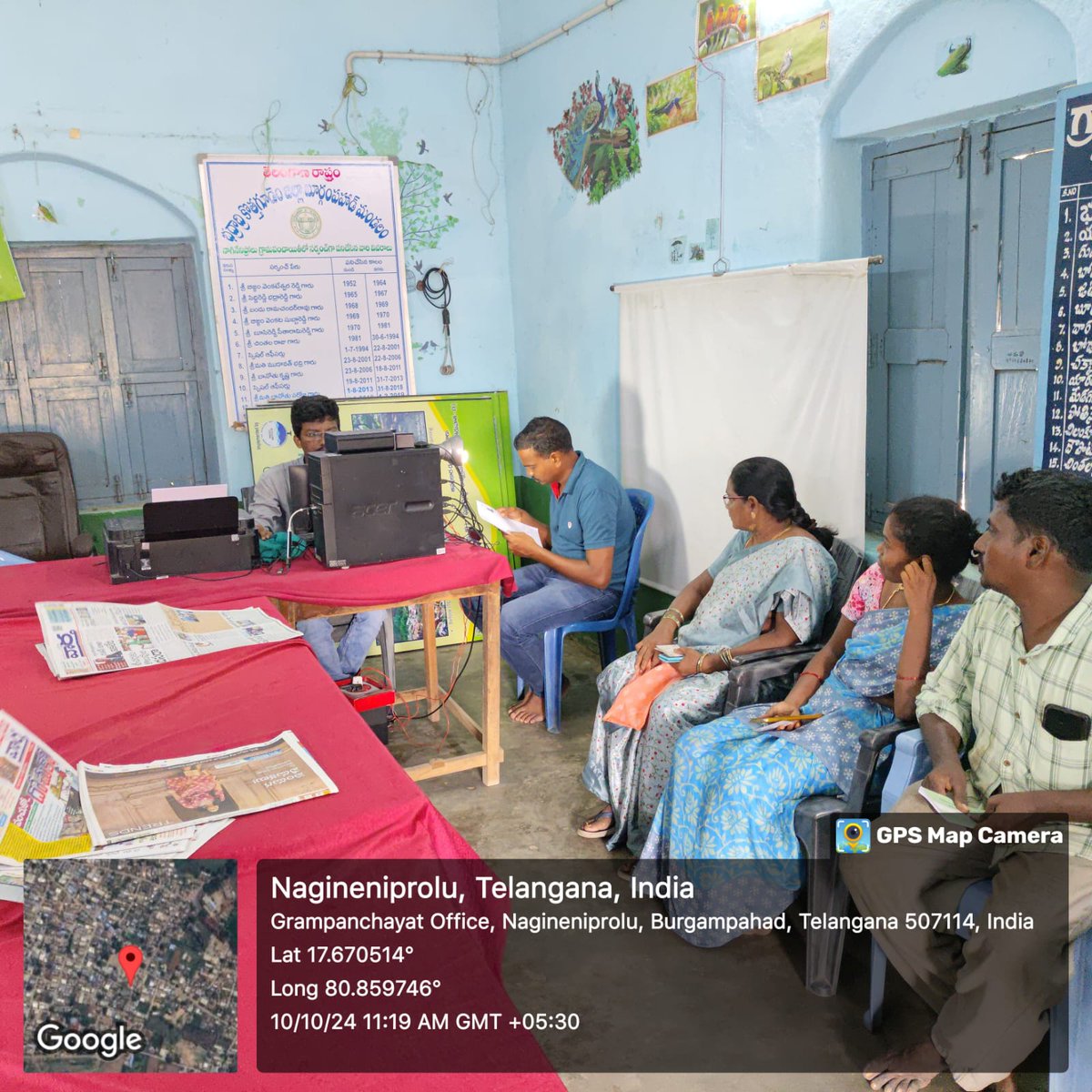 KhammamPost's tweet photo. Aadhar Camp conducted in c/w National Postal Week - 2024 Anthyodaya Diwas under Burgampahad SO AEK at Nagineniprolu BO #WorldPostDay2024 https://t.co/zjYoCNbdcW