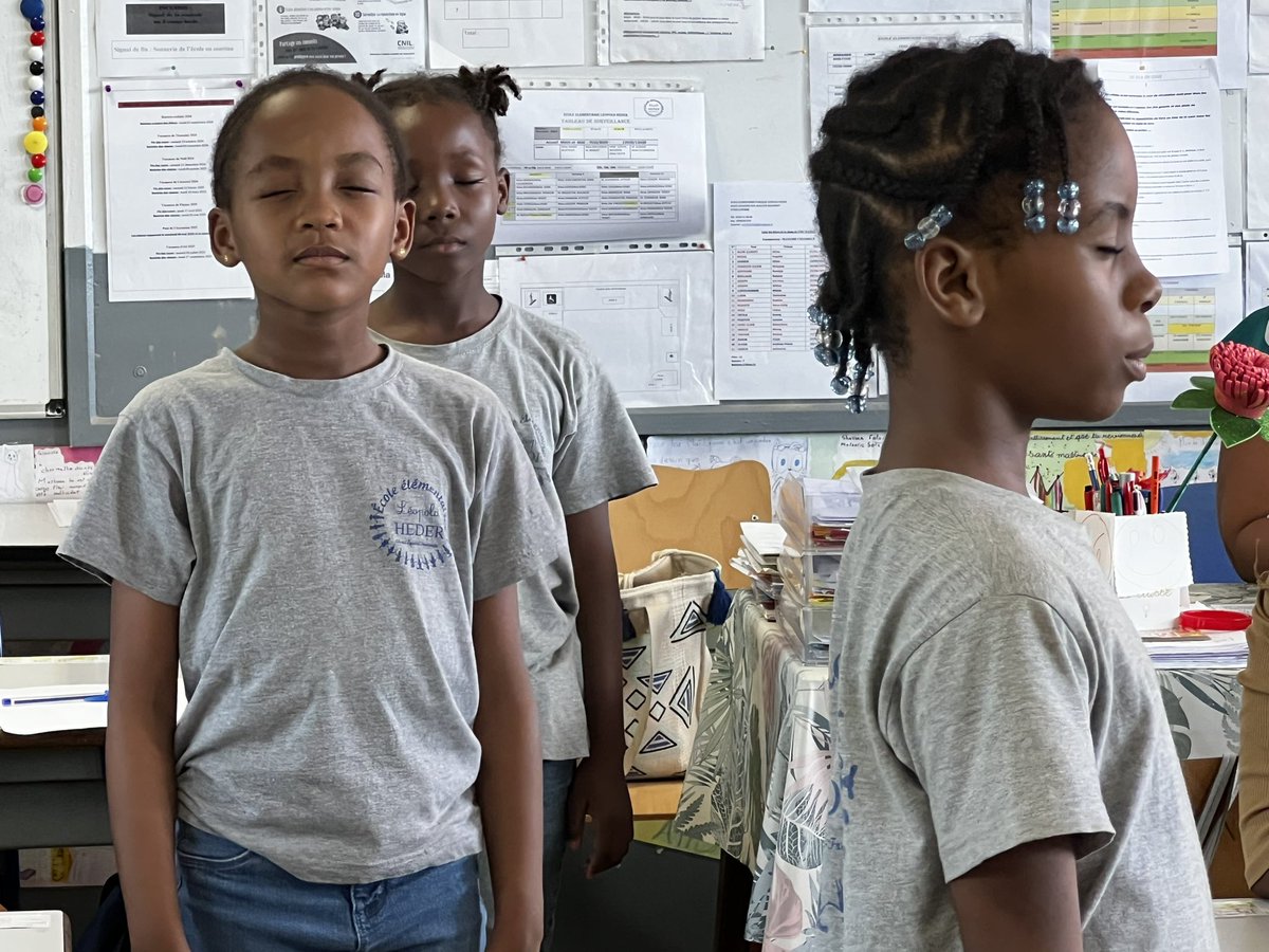 acguyane's tweet photo. Les CPS représentent un enjeu éducatif et sociétal majeur dans la réussite et l’épanouissement personnel de nos élèves. 
À l’école Léopold Heder elles sont mises en œuvre depuis 4 ans. Ils apprennent entre autres à exprimer leurs émotions, gérer leur stress… https://t.co/3ov8ZAPX5g