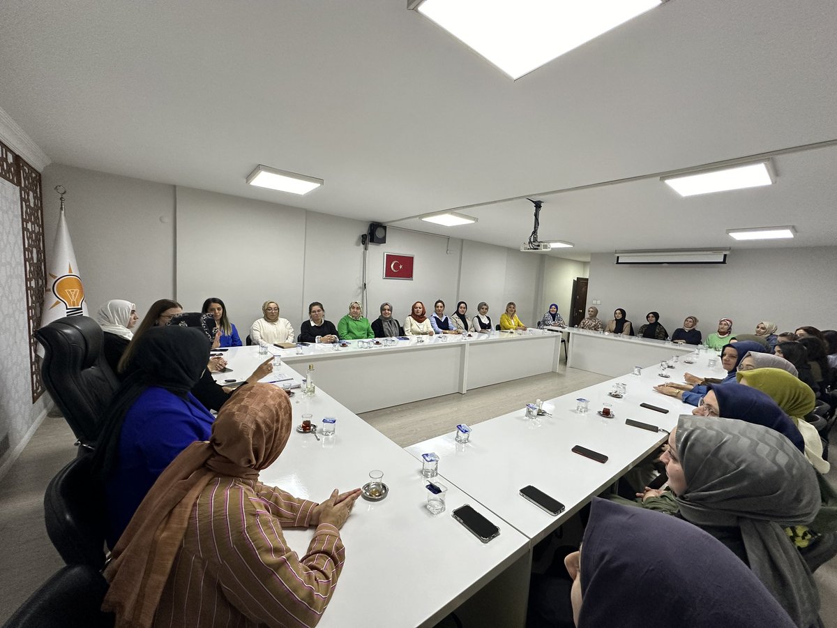 AK Kadın İzmit (@akkadinizmit41) on Twitter photo Haftalık olağan yönetim kurulu toplantımızı, İlçe Kadın Kolları Başkanımız <a href="/Pnaratabay1/">Pınar ATABAY</a> başkanlığında gerçekleştirdik.
<a href="/aysekesir/">Ayşe Keşir 🇹🇷🇹🇷🇹🇷</a>
<a href="/erkankandemir/">Erkan Kandemir</a> Haftalık olağan yönetim kurulu toplantımızı, İlçe Kadın Kolları Başkanımız <a href="/Pnaratabay1/">Pınar ATABAY</a> başkanlığında gerçekleştirdik.
<a href="/aysekesir/">Ayşe Keşir 🇹🇷🇹🇷🇹🇷</a>
<a href="/erkankandemir/">Erkan Kandemir</a>