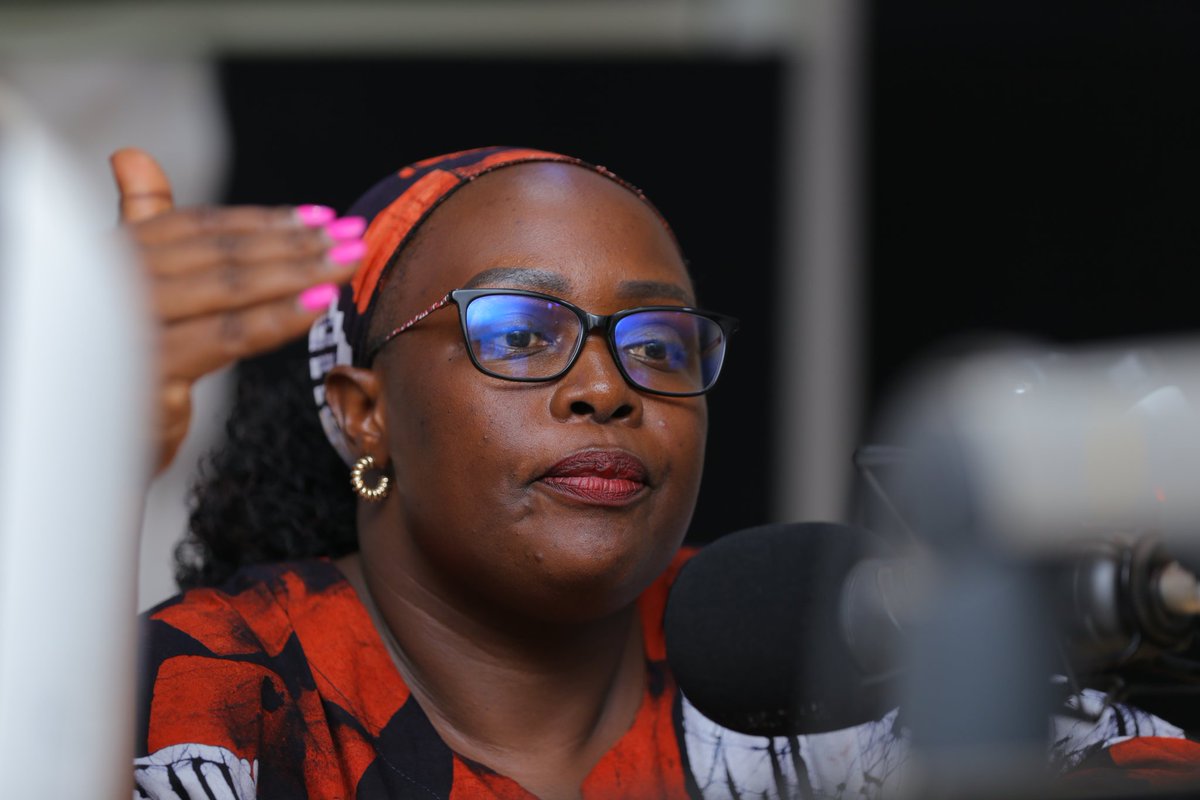 cbsfm_ug's tweet photo. EKIRIKO KU MMANDUSO 89.2 https://t.co/eqqFlHILwJ
Program: Kkiriza oba Gaana
Tukyazizza ababaka ab'enjawulo.
Tutunuulidde, emyaka 62 egy'amefuga, n'ebyobufuzi nga bwebitambula mu ggwanga. #CBSUpdates https://t.co/p41E8FFrkH