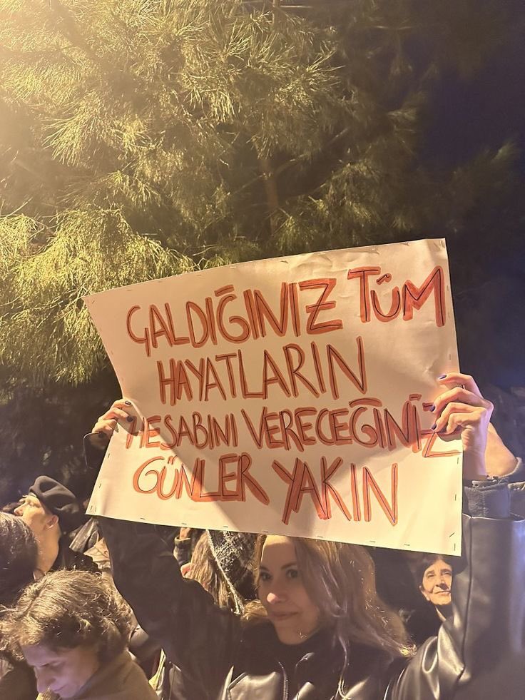 betül tweet media