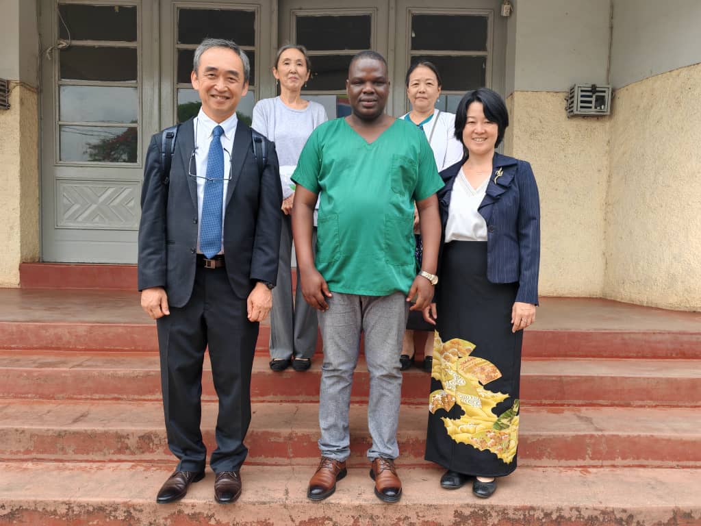 Visite du vice-président de la JICA et son équipe à l'HPRC