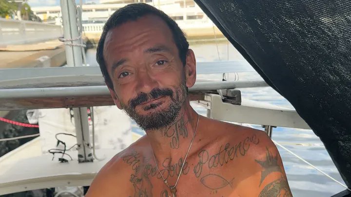 nerd_martins's tweet image. Viral TikToker Lieutenant Dan survived Hurricane Milton in his 20ft boat after refusing to evacuate

Now he&apos;s been offered a new $100k boat and a Kick deal by Adin Ross