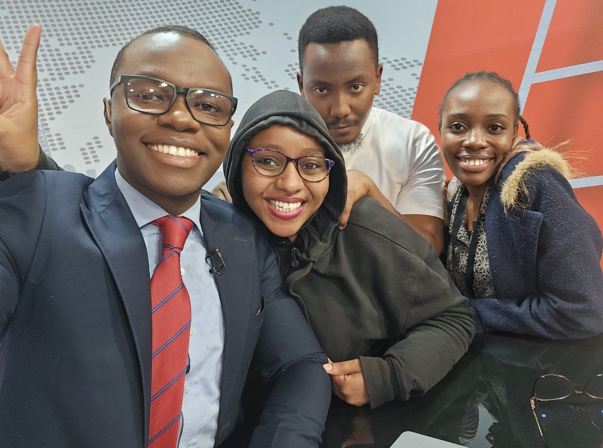 MariamWangu's tweet photo. As long as the queue is moving, your number in line doesn't matter; Your turn will come! Don't be discouraged, stay in the queue π₯°π₯° @georgemaringa_
#MazingiraDay2024 #PandaMiti #MamuSays #KeepSmiling #Happy #Smile #Love #PhotoOfTheDay #TBT #GoodVibesOnly #ThrowbackThursday https://t.co/0n9n8amU2J