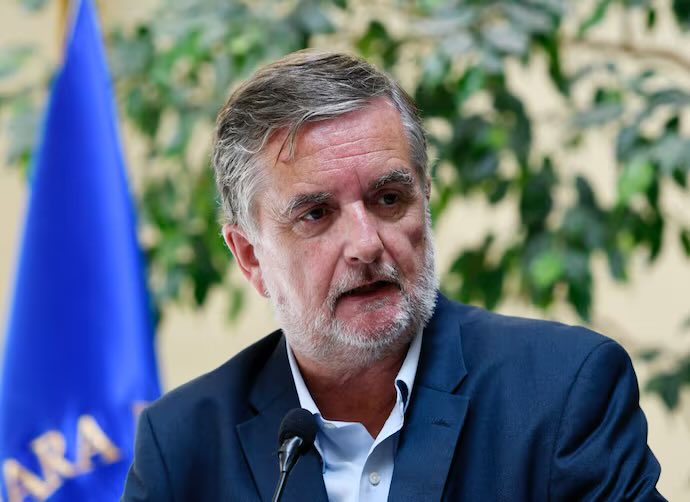 evopoli's tweet photo. ACUSACIÓN CONSTITUCIONAL A TOHÁ

“En los pasillos de este Congreso, hoy día hay dos ministros de Estado que con toda desfachatez acusaron a cuantos ministros se les cruzó por el camino y acusaron dos veces al presidente Sebastián Piñera. Yo quiero referirme a la cosa política. ¿Hasta cuándo vamos a seguir con esto? ¿Hasta cuándo vamos a seguir degradando las instituciones? ¿Hasta cuándo vamos a volvernos revanchistas?”, sostuvo nuestro diputado @Panchoundurraga. 

“Yo hoy día estoy votando por la democracia, estoy votando por el respeto a las instituciones y estoy votando por Chile. No estoy votando por la ministra del Interior ni estoy haciendo lo que (la izquierda) hizo con el uso y el abuso de este instrumento constitucional. Nos veremos en dos años más cuando les toque ser oposición y veremos si están a la altura de las consecuencias”.

🔗 👉🏽 https://t.co/38ikesmkFT