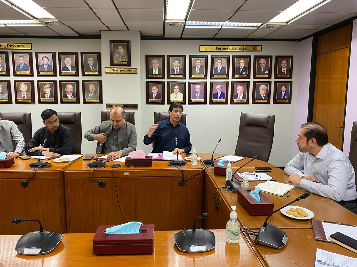 SyedAminulHaque's tweet photo. Visited Sui Gas Company &amp; met with Acting MD to address the severe gas supply issues in Orangi &amp; Karachi. Highlighted the need to fix infrastructure, rectify overbilling &amp; improve gas pressure.

We’ve been assured improvements will be made in the coming weeks. #OrangiTown #NA246 https://t.co/Jk9pAi7KIc