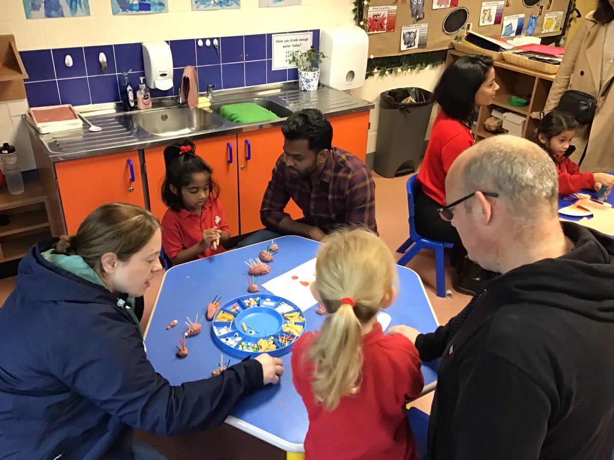 BGS_LowerSch's tweet photo. Thank you to all the parents for coming to play with us today. #openmorning #bgs_reception #stayandplay https://t.co/CZI15wUt2N