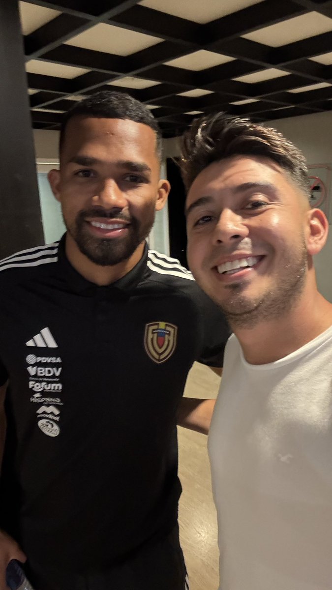 soyalexander7's tweet photo. @YangelHerrera8 🇻🇪 https://t.co/uU4g7mMYGc