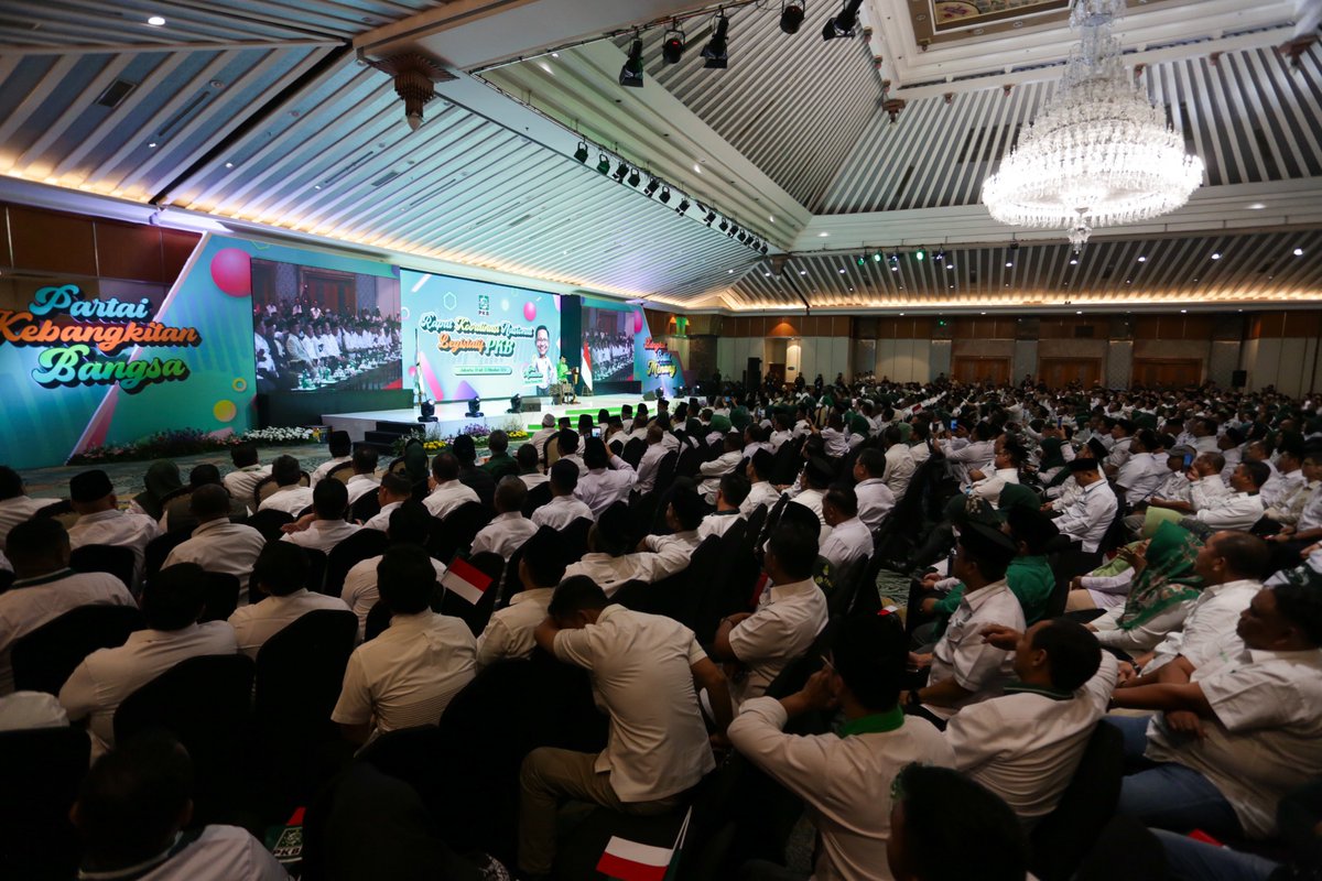 Sebuah kebanggaan bagi saya dan seluruh Anggota Legislatif PKB se Indonesia bisa bertatap muka langsung dengan pak Prabowo Subianto, Presiden terpilih. Terimakasih sudah berkenan hadir di tengah keluarga besar PKB.

PKB berkomitmen total mendukung dan menyukseskan kepemimpinan