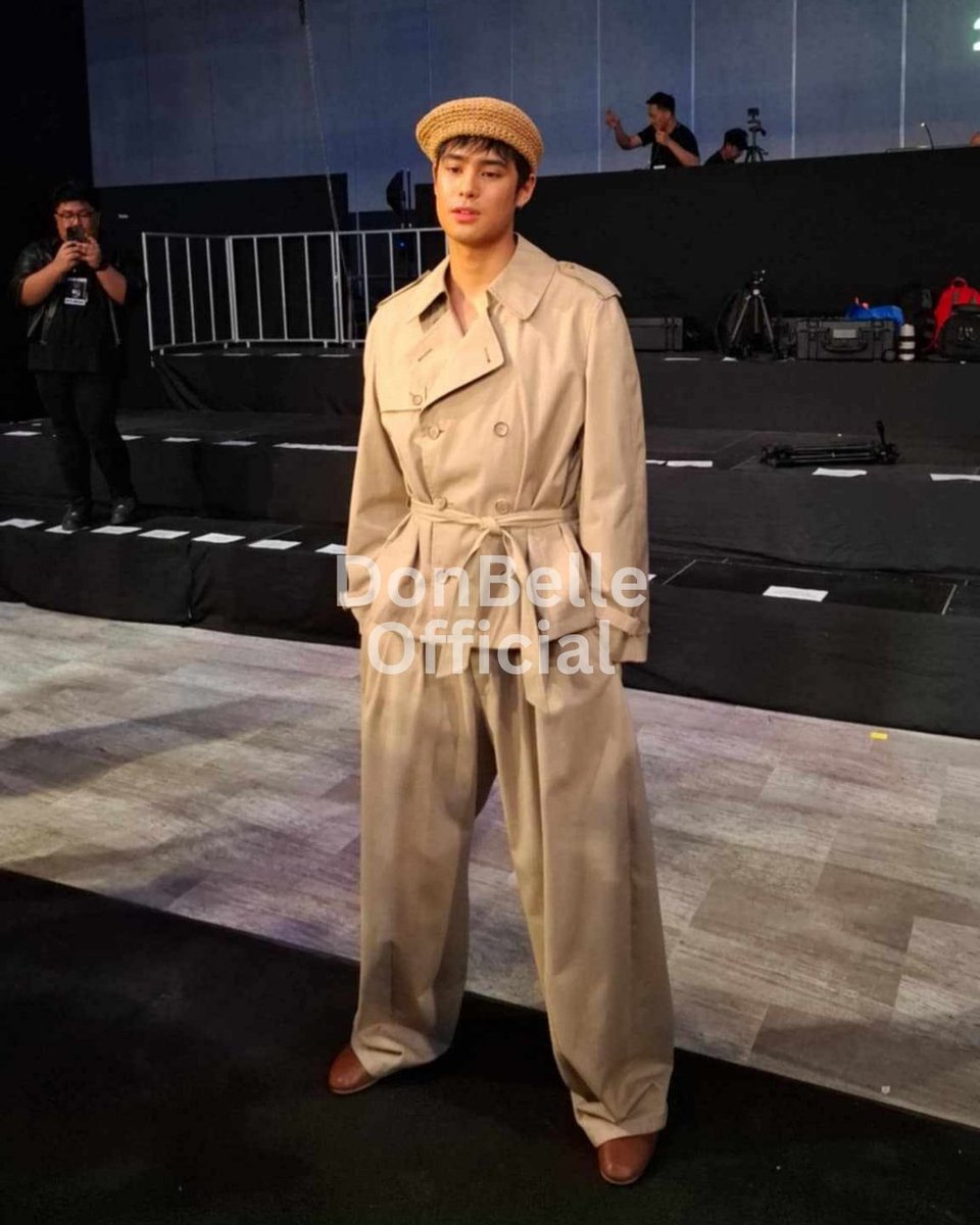 🖼 • <a href="/donnypangilinan/">Donny</a> at BYS Fashion Week 2024 in <a href="/rajolaurel/">Rajo Laurel</a> ✨️

DONNY ON BYSFashionWeek
#DONNYWalksAtBYSFW
#DonnyPangilinan | #DonBelle