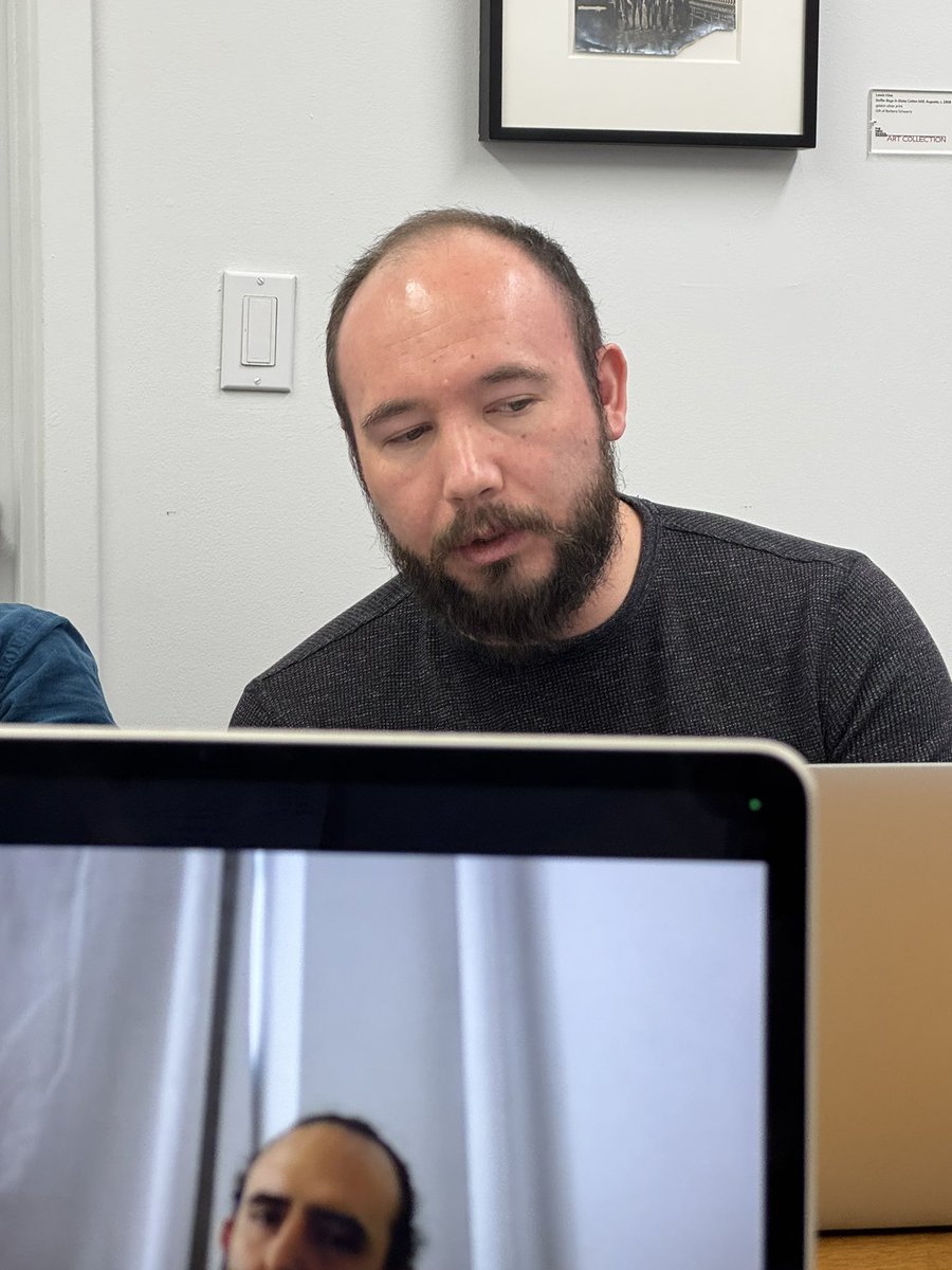 JaneyProgram's tweet image. This week in the Janey Workshop, Julia Velisone (Sociology) presented her research on The Media and the New Right in Argentina, exploring the relationship between 🇦🇷 president Javier Milei and La Nación, one of the country's largest newspapers, historically linked to the right.