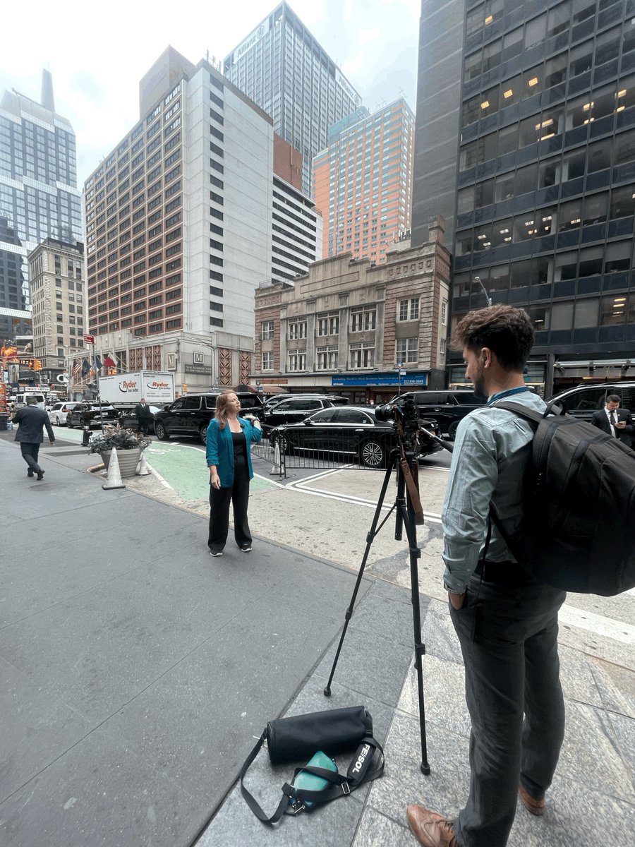 DanielPlafker's tweet image. Back in Kenya after a fruitful visit to New York City, where #UNGA2024 and Climate Week drew out world leaders and climate activists alike. 🌊🇧🇸
Was proud to help film this interview with #Bahamas Prime Minister Philip Davis for DW News.
youtube.com/watch?v=FTfQrC…