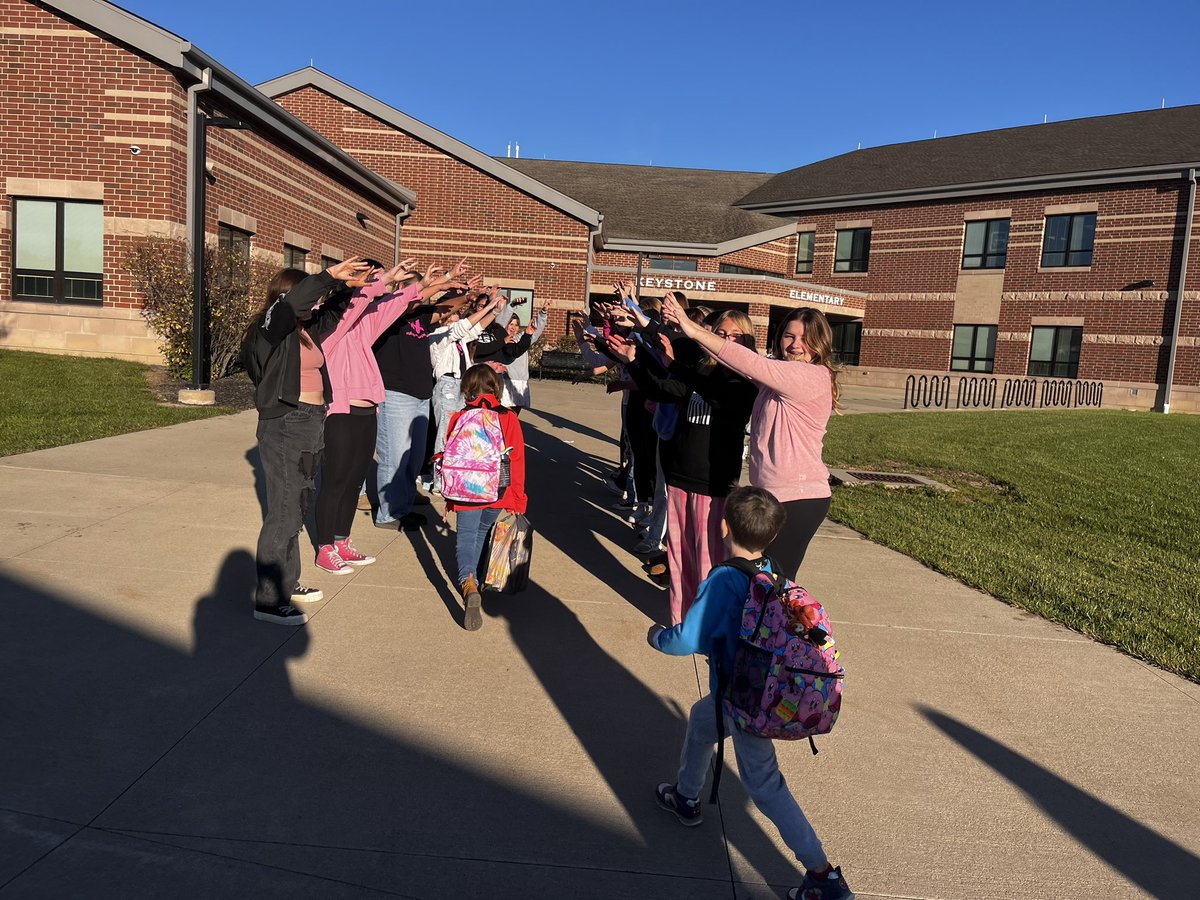 Our ROX Leadership Team, ROX, and freshmen GirlTalk ladies had the opportunity to greet our KES students this morning!