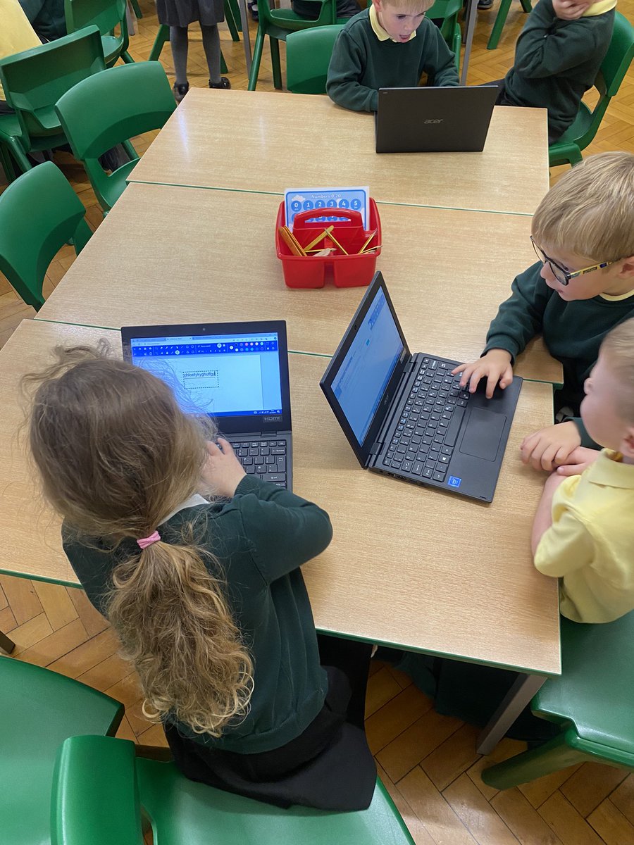BellfieldPS's tweet photo. Class 1 we’re using the laptops to explore using a keyboard #BellfieldComputing https://t.co/ZjFXHahxqP
