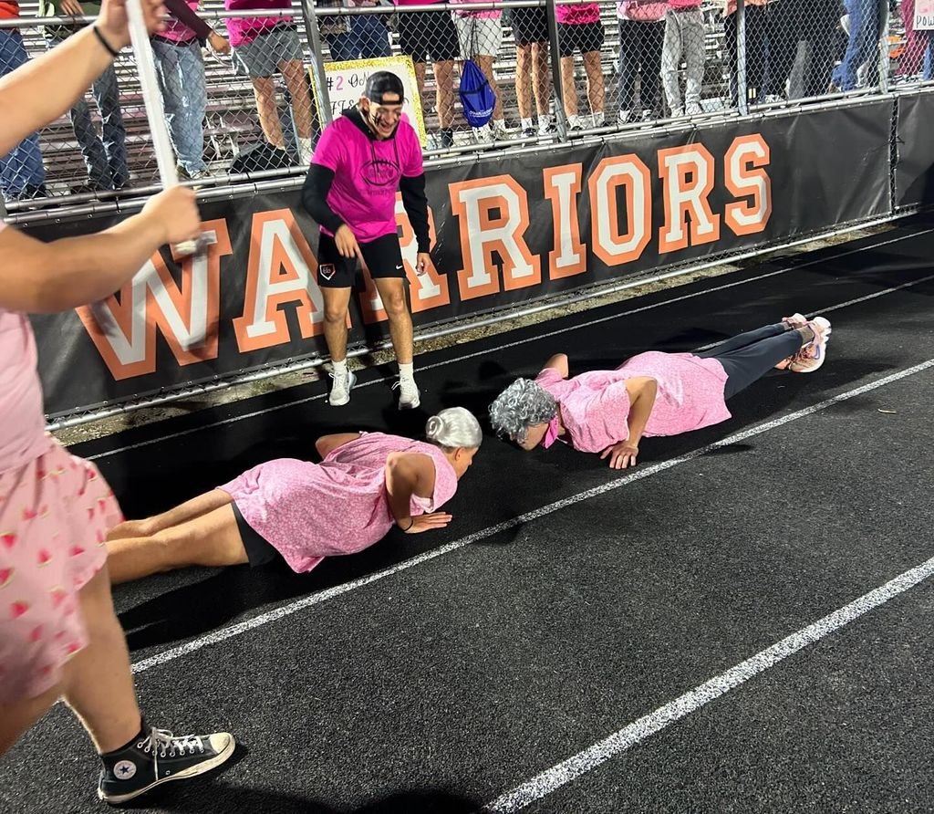 We hope everyone had a good time at the Powder-Puff game Wednesday!
Congratulations to seniors for the win. 🏈🏆
#WarriorReady156