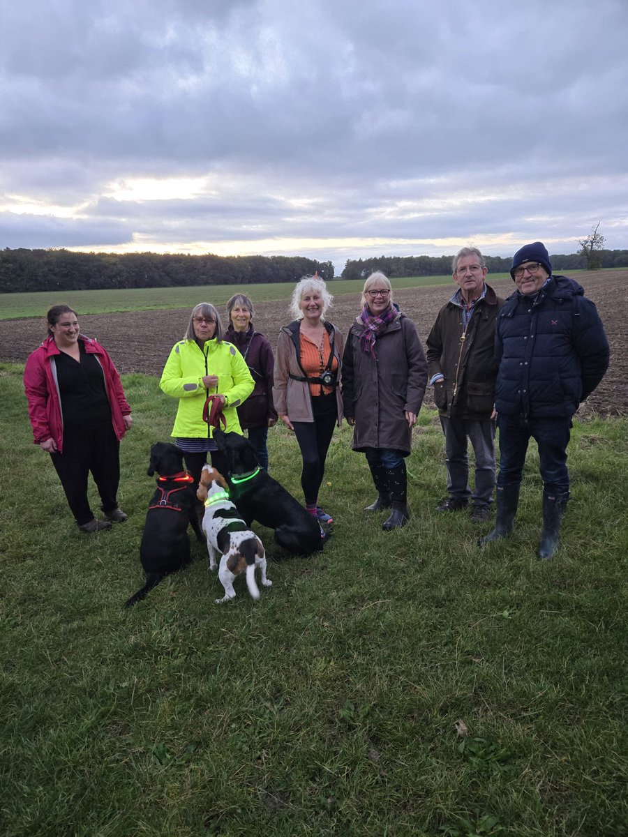 foxtrotters1066's tweet photo. Some photos from our group night we started in a lighter evening but as we finished the light had gone but no worries it was as all in to @FoxGarboldisham for a drink & chat #communitygroup #runners #walkers #drinkers #friends #family @UKRunChat @freeweeklytimed @QuitTheSitting https://t.co/fLlzi32LK4