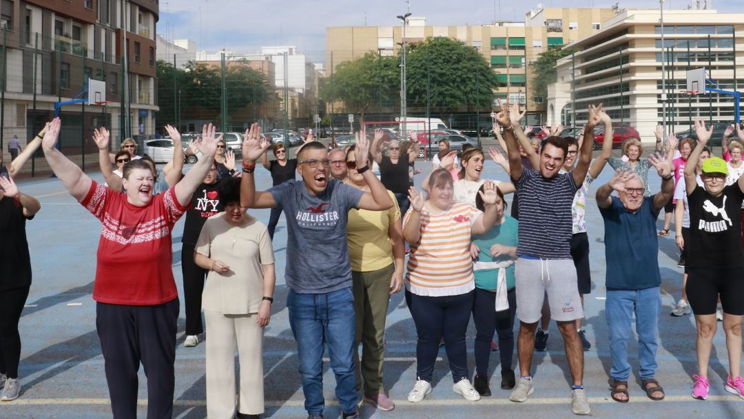 💃🧠 Amb motiu del #DiaMundialDeLaSalutMental hem gaudit d’una divertida Masterclass de Baileteràpia. Una experiència inclusiva per a promoure la salut mental a través de l’esport i la convivència. Gràcies a totes i tots per participar! 💚

#SalutMental #QuartDePoblet