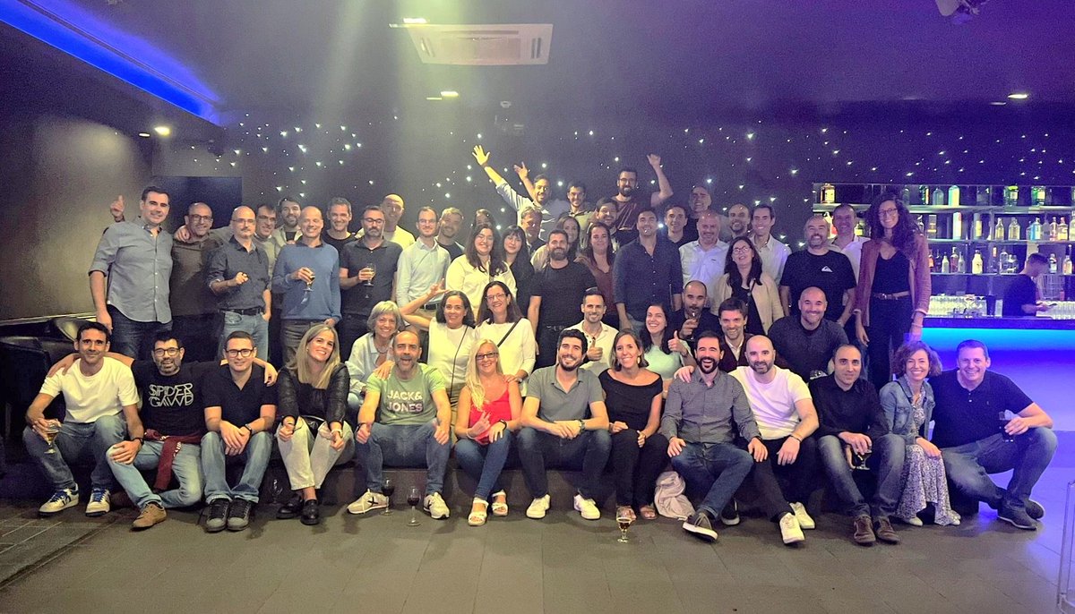 ⭐ Un equipo con valores, talento y performance es la clave de un proyecto de éxito.

👉 Hace 25 años formamos unos de los mejores equipos en el que he trabajado. El resultado fue convertirnos en la mejor academia y escuela de refuerzo universitario: la Academia CEUS.

👉 Un