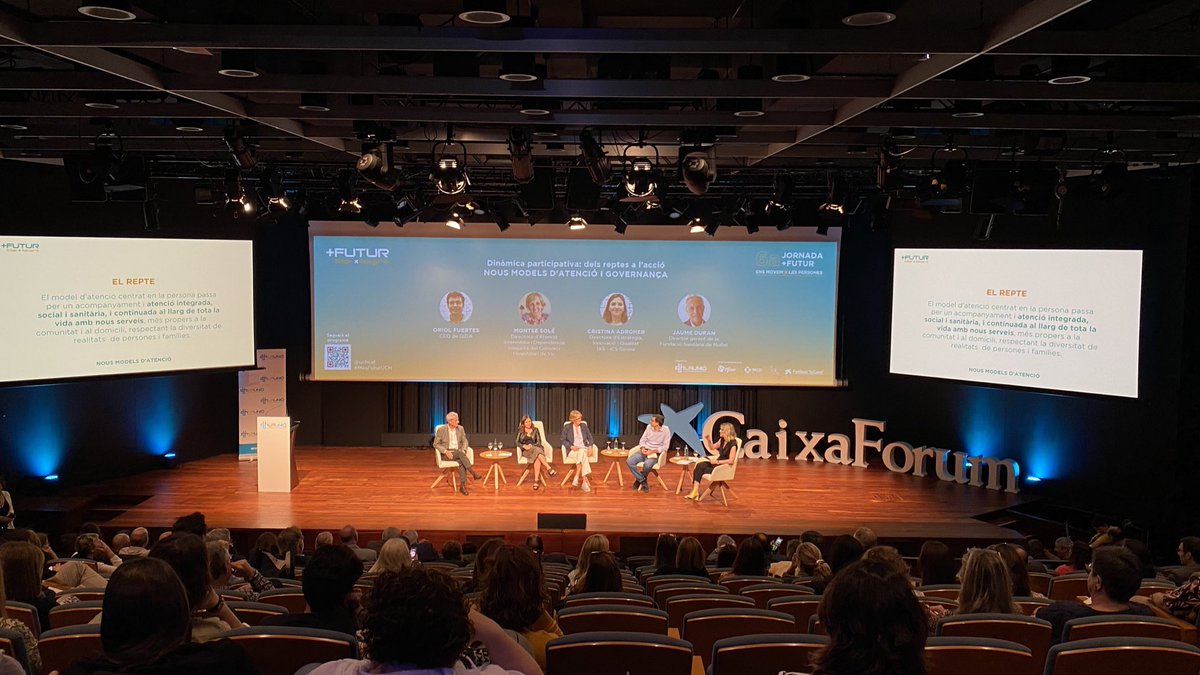 supportgirona's tweet photo. Avui, en la jornada Reptes i acció #MésFuturUCH, la
@uchcat exposa l'experiència #EspaiObert de #SupportGirona i @iasgirona com a exemple de nous models d’atenció, en què la persona se situa realment en el centre de l’atenció i en la comunitat #SalutMental https://t.co/wUb2I31INh