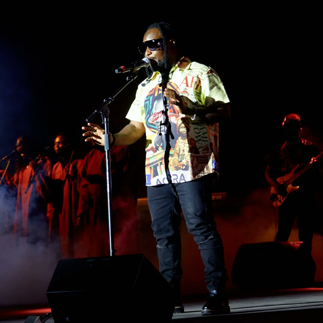 TICGhana's tweet photo. Not only did @epixodemusic convey a compelling message through his music but also lit up the stage with an electrifying performance at the #OsagyefosNight2024Concert with @trigmaticrocks and friends!
It's definitely an unforgettable experience to reminisce!
#TrigmaticLive https://t.co/fGS2VudRny