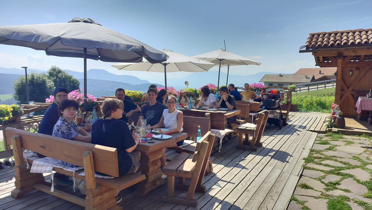 AboutBits tweet media