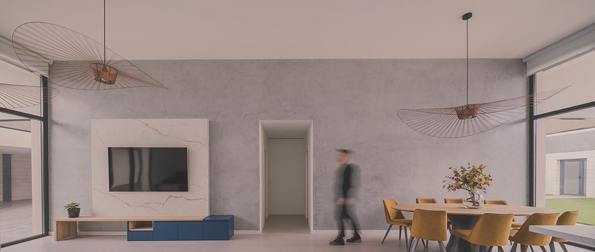 Archello's tweet image. &quot;The House Inside a Patio&quot; by OOIIO Architecture(@OOIIOArchitects) reinterprets traditional La Mancha corrals, creating a modern home within a former agricultural space. 
buff.ly/4eDkzMX

#VernacularArchitecture #SustainableDesign #CourtyardLiving