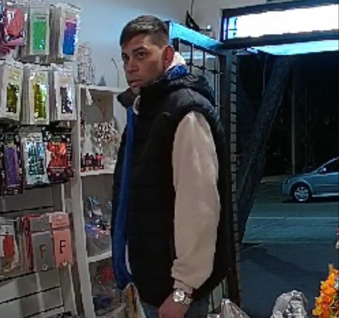 Necesito datos de este violador que anda por la sexta sección, agradezco cualquier aporte y difusión para dar con la lacra
