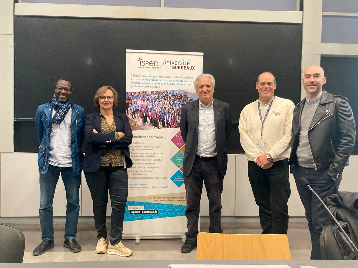 Rentrée solennelle 24
Bienvenue à nos nouveaux étudiants ! JM Delile, Psychiatre addictologue, a donné une conférence passionnante sur "Précarité, santé mentale et addictions" en lien avec la Journée mondiale de la santé mentale, suivie d'un pique-nique convivial !  #SantéMentale