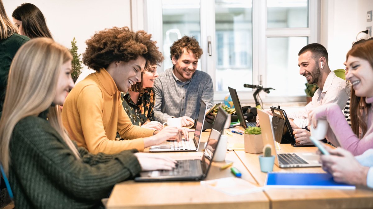 AI Assistants are transforming how your employees interact with workplace technology. Here are over 50 use cases designed to help improve productivity and the employee experience at work!

Learn more: workgrid.com/blog/ai-assist…
