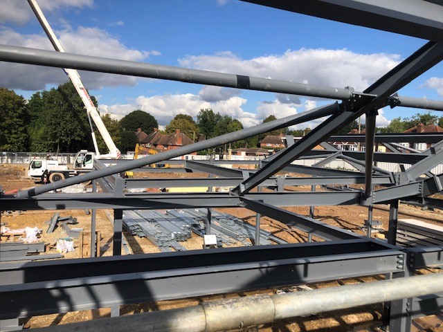 DudleyMBC_CLS's tweet image. Pens Meadow new school - Project update 👷‍♂️ Steel work being erected, as the building starts to take shape @InterclassGroup