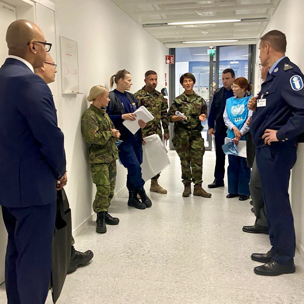 FINCENTFI's tweet photo. Thank you distinguished guests for visiting Peace Support Operation Co-operation Course today!
Today’s agenda included following the well prepared UN meeting and the immediate feed back after the exercise.
#PSOCC #crisismanagement
@Polamk @CMCFinland https://t.co/uvTFfBhzJP