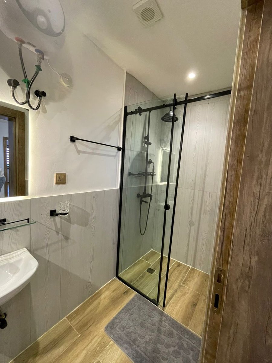 RentAnything tweet media