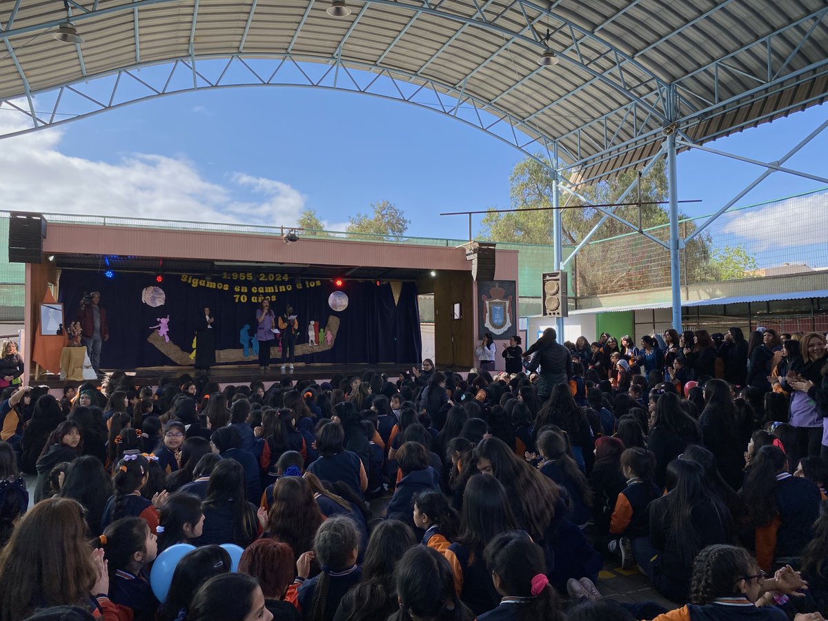 Las presentaciones estuvieron enmarcadas en los 13 años de la beatificación de la madre Ana María Janer y el anuncio del aniversario N°70 del Liceo. #Aniversario #Copiapó #Beatificación 

Lee la nota completa en el siguiente link: 
holvoet.cl/noticias/liceo…