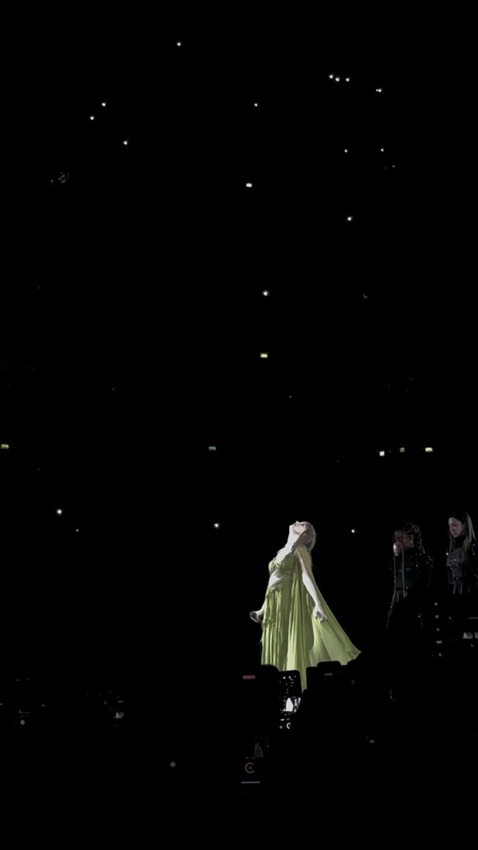 borcjaa's tweet photo. @ronnieswiftie @taylorswift13 @tswifterastour @TSTheErasTour probably this one from one of my concerts, i love it so much https://t.co/LxFVkDV1nU