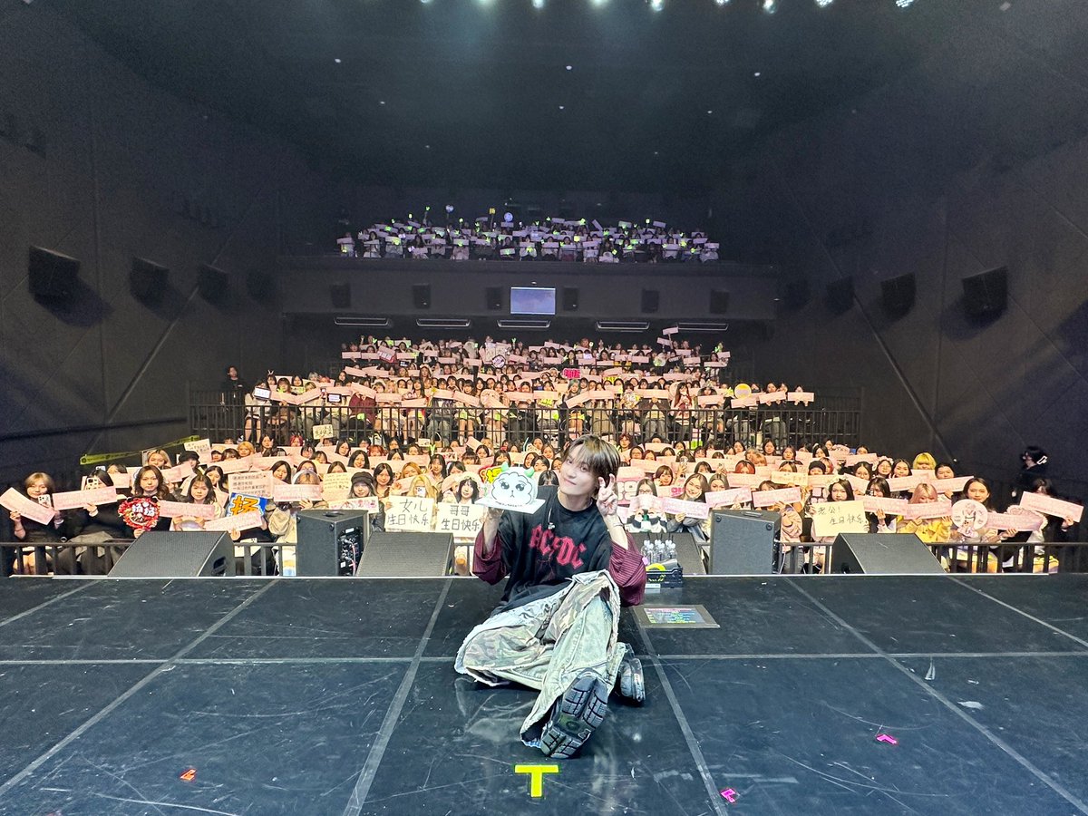 🎉🏀B-day PARTY - YANGYANG [PLAYGROUND]☂️🛹

#양양 #YANGYANG #扬扬
#NCT #WayV #威神V
#PLAYGROUND