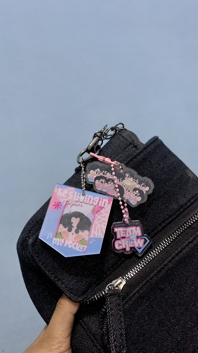 wonranghae2's tweet photo. everyone please look at how cute this new merch is 🥹🫵🏻 thx u sm luv @Hanabiramato 🩷🩵 https://t.co/dX0oybwOtR