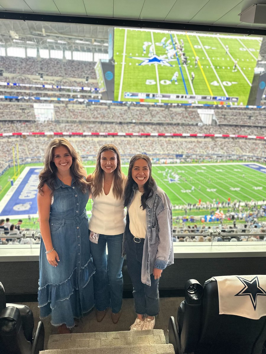 Our team is still riding the high from an outstanding visit with <a href="/AllMySonsMoving/">All My Sons Moving</a> in Dallas last month. 

Thanks to the whole AMS team for your generous hospitality, treating us to an unforgettable VIP Cowboys experience. We can’t wait for what’s to come!