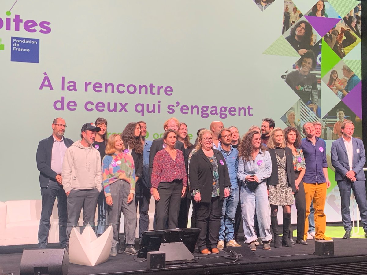 AxelleDavezac's tweet photo. Hier soir s’est tenue l’une de mes soirées préférées de l’année : la cérémonie des #PépitesSolidaires2024 !  👏  🎉  13 initiatives exemplaires et inspirantes que la @Fondationfrance est fière de soutenir et d’accompagner. La force du réseau et la puissance du collectif au service de l’intérêt général, un très grand merci à tous !  🙏